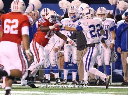 Thumbnail 3 in Archbishop Rummel vs Jesuit  (LHSAA District 1 Quarterfinal) photogallery.