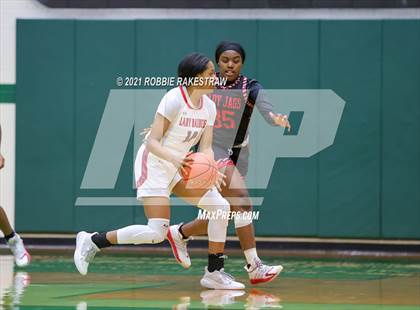 Thumbnail 3 in Horn vs Tyler Legacy photogallery.