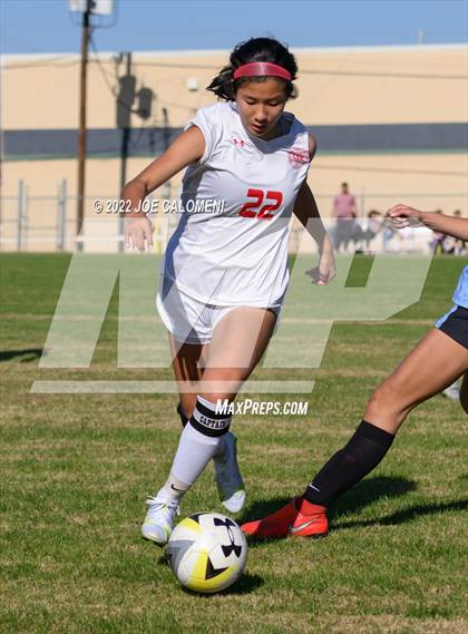 Thumbnail 1 in Lee Vs Harlan (NEISD Soccer Showcase) photogallery.
