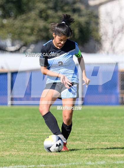 Thumbnail 3 in Lee Vs Harlan (NEISD Soccer Showcase) photogallery.