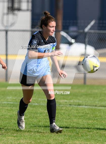 Thumbnail 1 in Lee Vs Harlan (NEISD Soccer Showcase) photogallery.