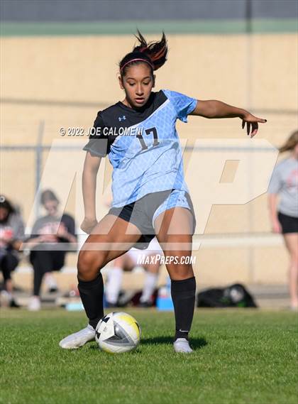 Thumbnail 2 in Lee Vs Harlan (NEISD Soccer Showcase) photogallery.