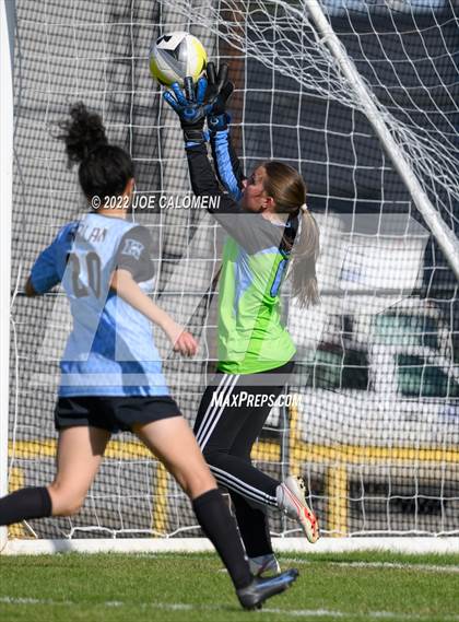 Thumbnail 3 in Lee Vs Harlan (NEISD Soccer Showcase) photogallery.