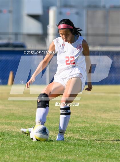 Thumbnail 3 in Lee Vs Harlan (NEISD Soccer Showcase) photogallery.