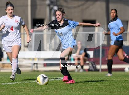 Thumbnail 2 in Lee Vs Harlan (NEISD Soccer Showcase) photogallery.