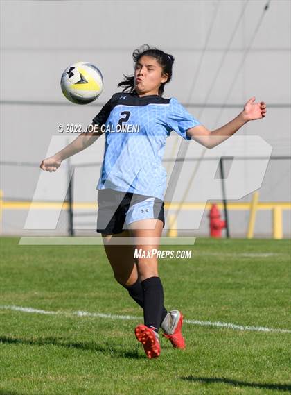 Thumbnail 2 in Lee Vs Harlan (NEISD Soccer Showcase) photogallery.