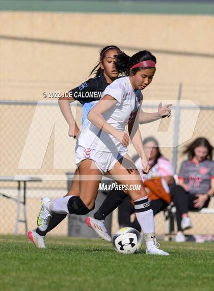 Thumbnail 2 in Lee Vs Harlan (NEISD Soccer Showcase) photogallery.