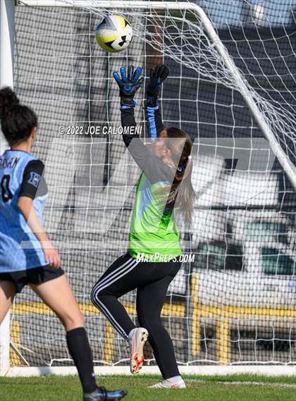 Thumbnail 2 in Lee Vs Harlan (NEISD Soccer Showcase) photogallery.