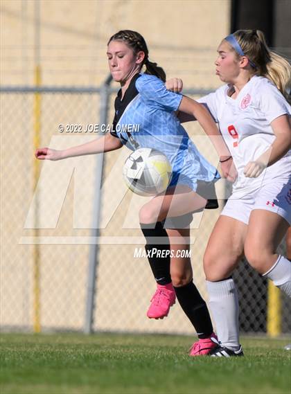 Thumbnail 2 in Lee Vs Harlan (NEISD Soccer Showcase) photogallery.