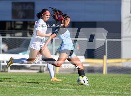 Thumbnail 3 in Lee Vs Harlan (NEISD Soccer Showcase) photogallery.