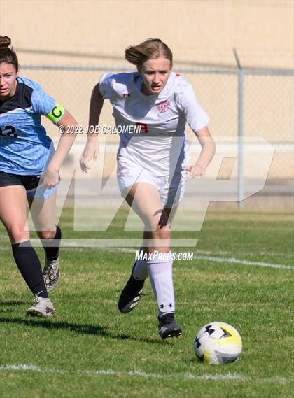 Thumbnail 1 in Lee Vs Harlan (NEISD Soccer Showcase) photogallery.