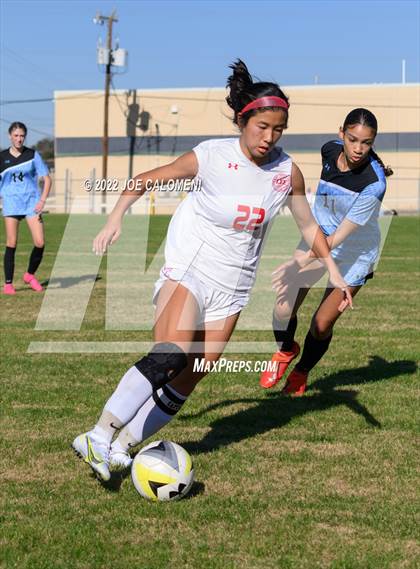 Thumbnail 1 in Lee Vs Harlan (NEISD Soccer Showcase) photogallery.