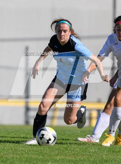 Thumbnail 3 in Lee Vs Harlan (NEISD Soccer Showcase) photogallery.