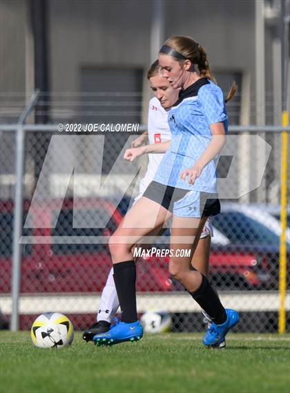 Thumbnail 1 in Lee Vs Harlan (NEISD Soccer Showcase) photogallery.
