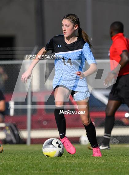 Thumbnail 3 in Lee Vs Harlan (NEISD Soccer Showcase) photogallery.