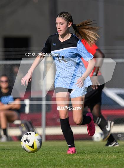 Thumbnail 2 in Lee Vs Harlan (NEISD Soccer Showcase) photogallery.
