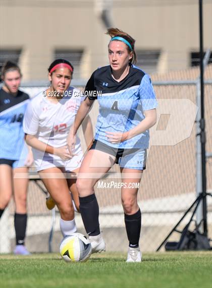 Thumbnail 2 in Lee Vs Harlan (NEISD Soccer Showcase) photogallery.