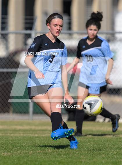 Thumbnail 1 in Lee Vs Harlan (NEISD Soccer Showcase) photogallery.