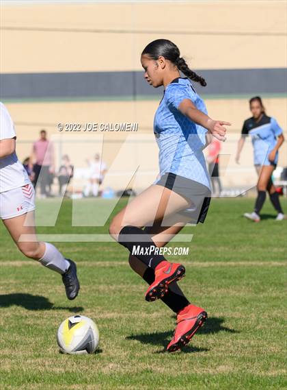 Thumbnail 2 in Lee Vs Harlan (NEISD Soccer Showcase) photogallery.