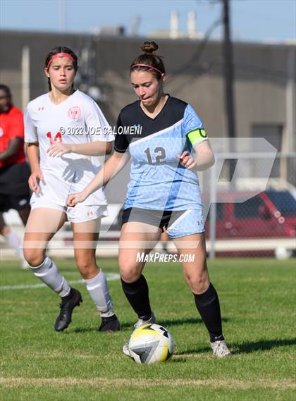 Thumbnail 3 in Lee Vs Harlan (NEISD Soccer Showcase) photogallery.