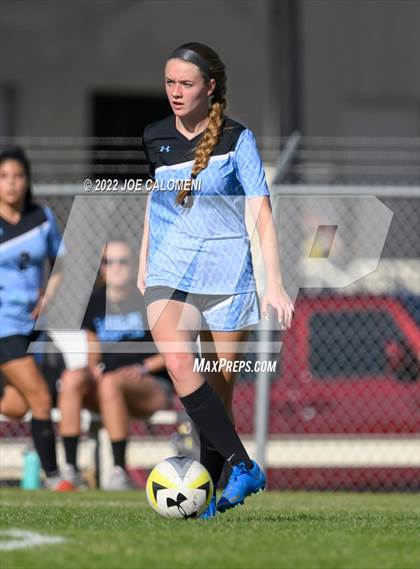 Thumbnail 1 in Lee Vs Harlan (NEISD Soccer Showcase) photogallery.