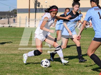 Thumbnail 2 in Lee Vs Harlan (NEISD Soccer Showcase) photogallery.