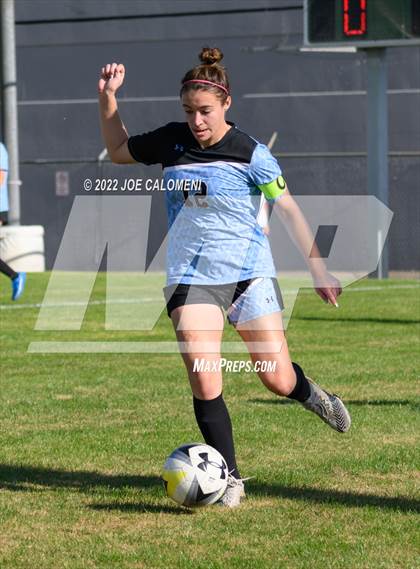 Thumbnail 1 in Lee Vs Harlan (NEISD Soccer Showcase) photogallery.