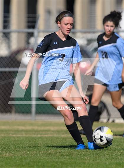 Thumbnail 3 in Lee Vs Harlan (NEISD Soccer Showcase) photogallery.