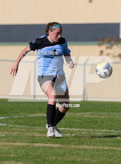 Thumbnail 3 in Lee Vs Harlan (NEISD Soccer Showcase) photogallery.