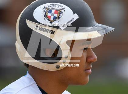 Thumbnail 2 in Fort Hamilton vs Xaverian photogallery.