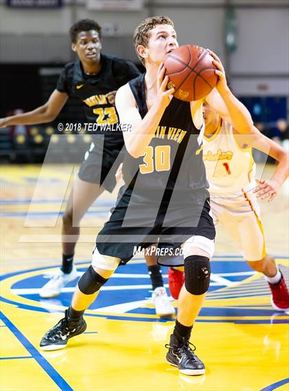 Thumbnail 2 in Mountain View vs. Berkeley (Aptos / S.C. Warriors NorCal Invitational) photogallery.