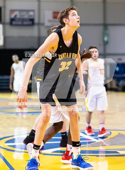 Thumbnail 3 in Mountain View vs. Berkeley (Aptos / S.C. Warriors NorCal Invitational) photogallery.