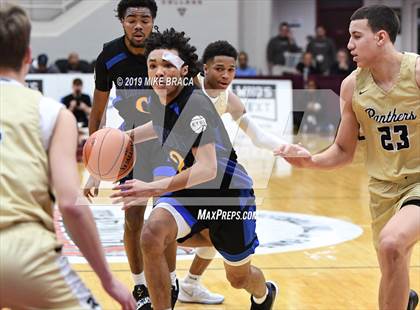 Thumbnail 1 in Paul VI vs. Shadow Mountain (Spalding Hoophall Classic) photogallery.