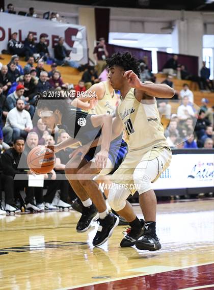 Thumbnail 2 in Paul VI vs. Shadow Mountain (Spalding Hoophall Classic) photogallery.