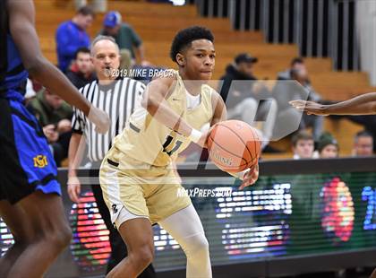 Thumbnail 2 in Paul VI vs. Shadow Mountain (Spalding Hoophall Classic) photogallery.