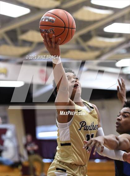 Thumbnail 1 in Paul VI vs. Shadow Mountain (Spalding Hoophall Classic) photogallery.