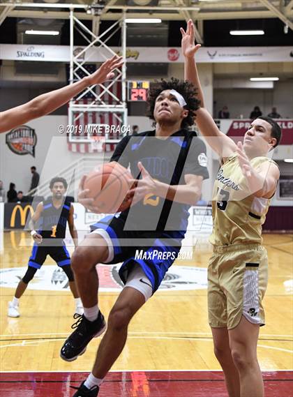 Thumbnail 2 in Paul VI vs. Shadow Mountain (Spalding Hoophall Classic) photogallery.