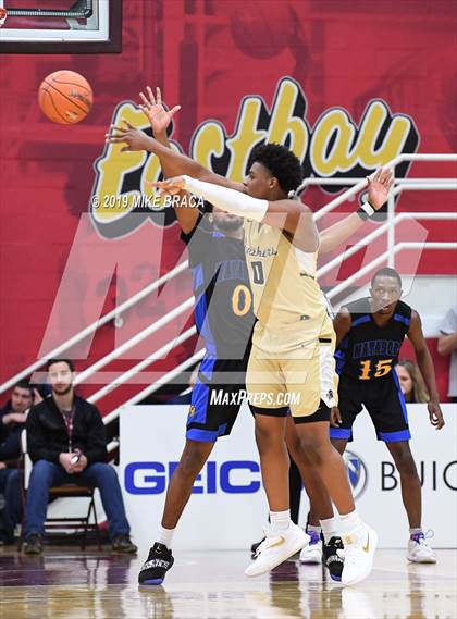 Thumbnail 2 in Paul VI vs. Shadow Mountain (Spalding Hoophall Classic) photogallery.