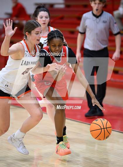 Thumbnail 1 in Batesville vs. Rivercrest (Cavenaugh Classic) photogallery.