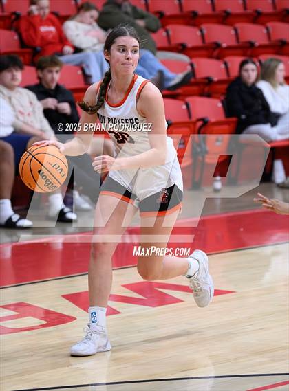 Thumbnail 3 in Batesville vs. Rivercrest (Cavenaugh Classic) photogallery.