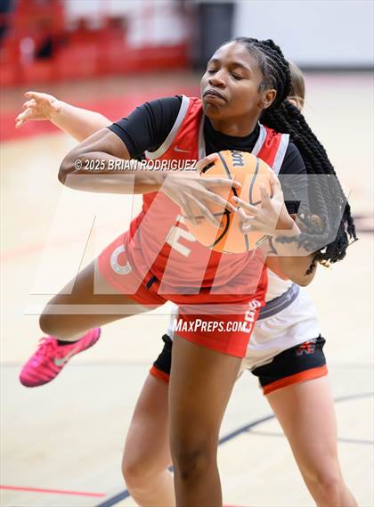 Thumbnail 3 in Batesville vs. Rivercrest (Cavenaugh Classic) photogallery.