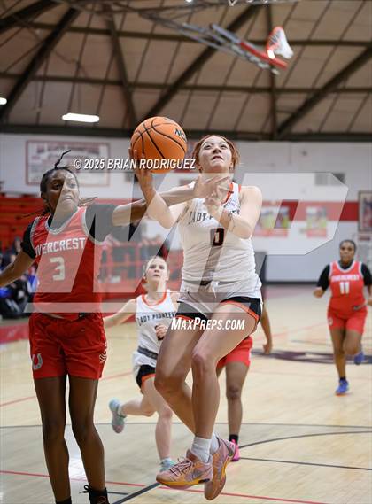 Thumbnail 1 in Batesville vs. Rivercrest (Cavenaugh Classic) photogallery.