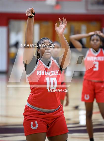 Thumbnail 1 in Batesville vs. Rivercrest (Cavenaugh Classic) photogallery.