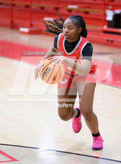 Thumbnail 3 in Batesville vs. Rivercrest (Cavenaugh Classic) photogallery.