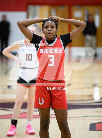 Thumbnail 3 in Batesville vs. Rivercrest (Cavenaugh Classic) photogallery.