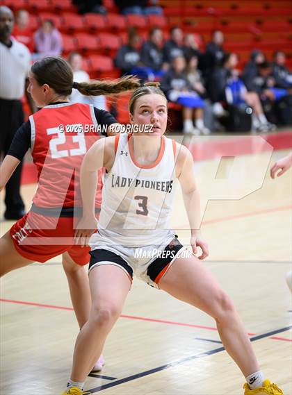 Thumbnail 1 in Batesville vs. Rivercrest (Cavenaugh Classic) photogallery.