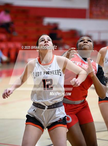 Thumbnail 3 in Batesville vs. Rivercrest (Cavenaugh Classic) photogallery.