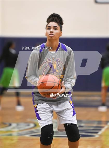 Thumbnail 1 in Brackenridge Vs Houston [Sam] (SAISD Invitational) photogallery.