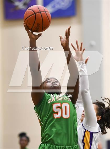 Thumbnail 1 in Brackenridge Vs Houston [Sam] (SAISD Invitational) photogallery.