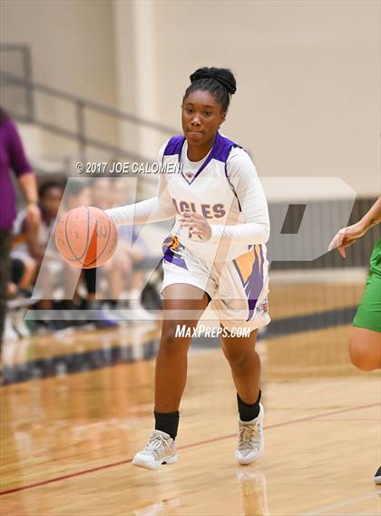 Thumbnail 3 in Brackenridge Vs Houston [Sam] (SAISD Invitational) photogallery.